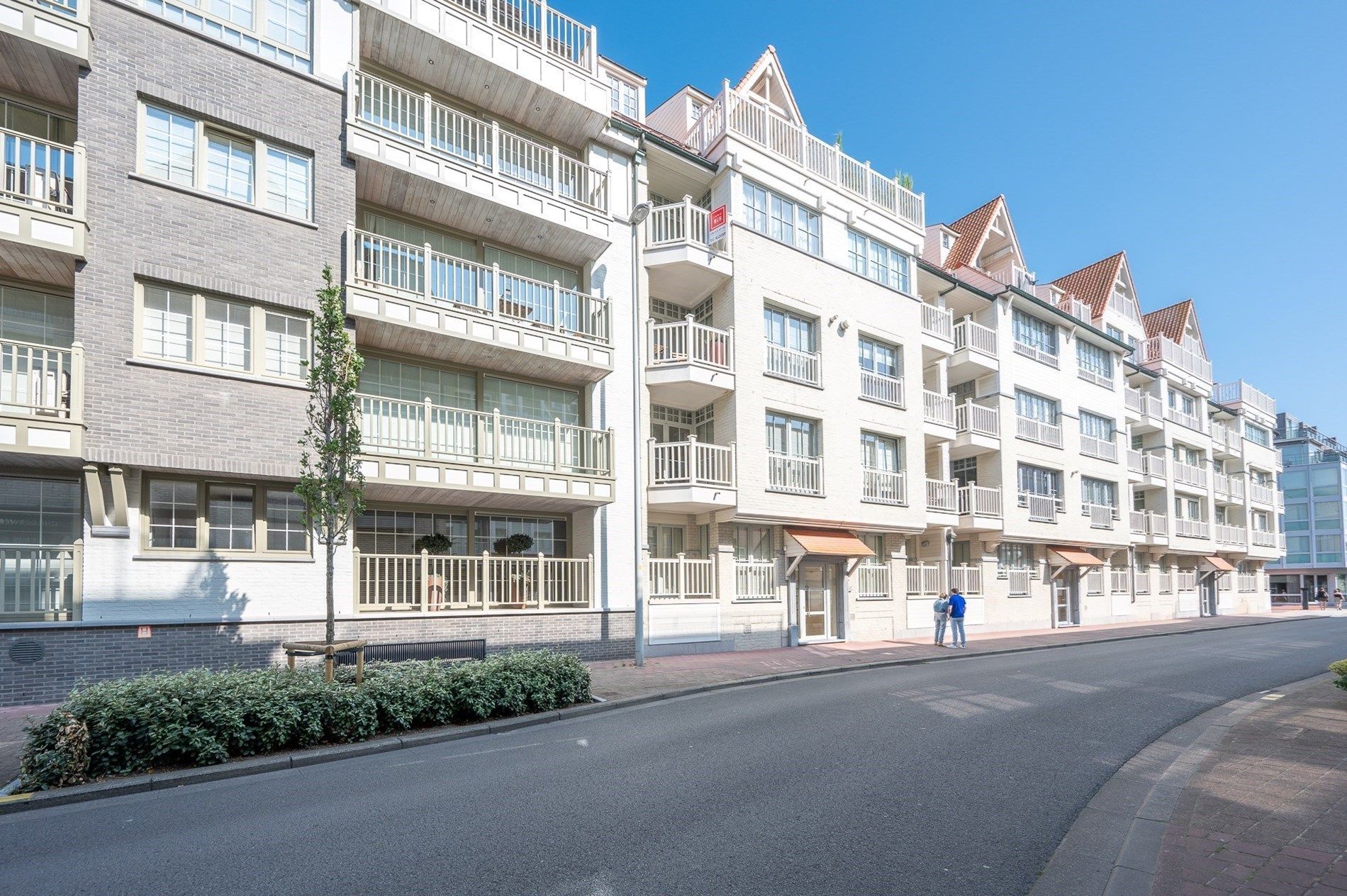 Prachtig, ruim 2 slaapkamer appartement met ruime terrassen centraal gelegen op de Zoutelaan te Knokke (met mogelijkheid tot het creëren van een 3de kamer)  foto 25