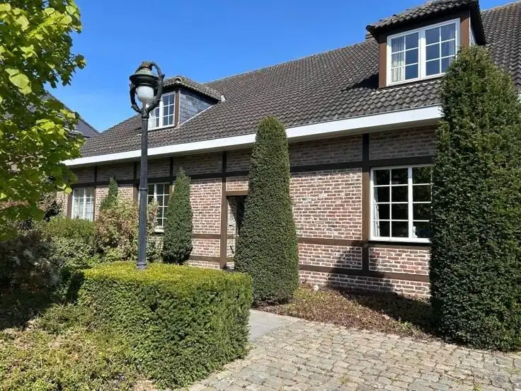 Villa te koop foto {{pictureIndex}}