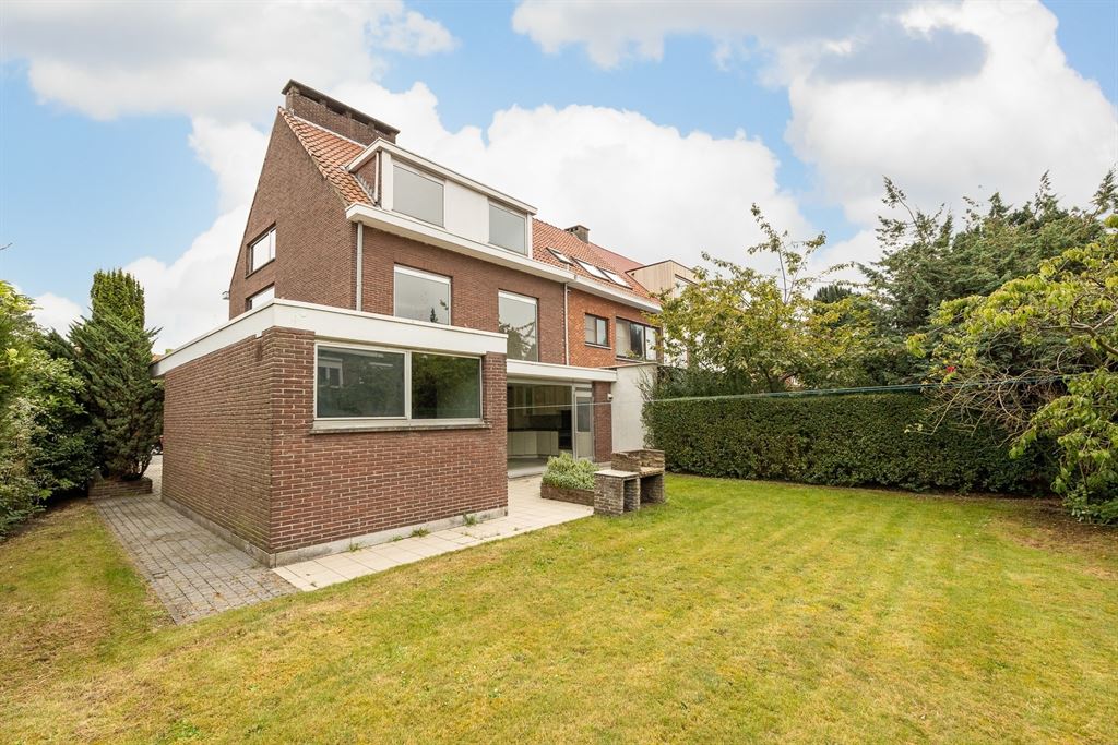 Unieke jaren 80-woning met ruime tuin foto 7