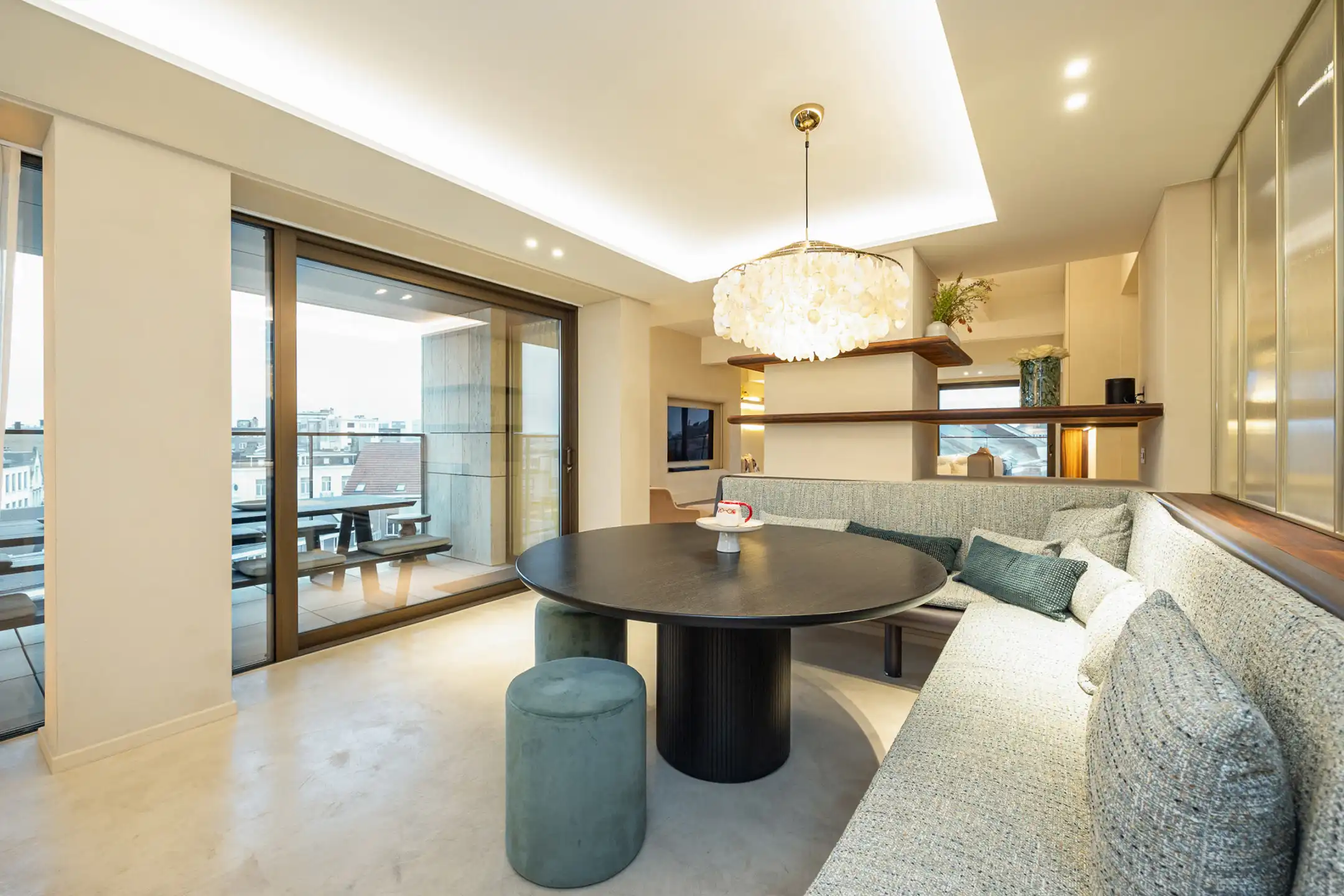 ANTWERPEN - Luxe appartement met kathedraalzicht foto 2
