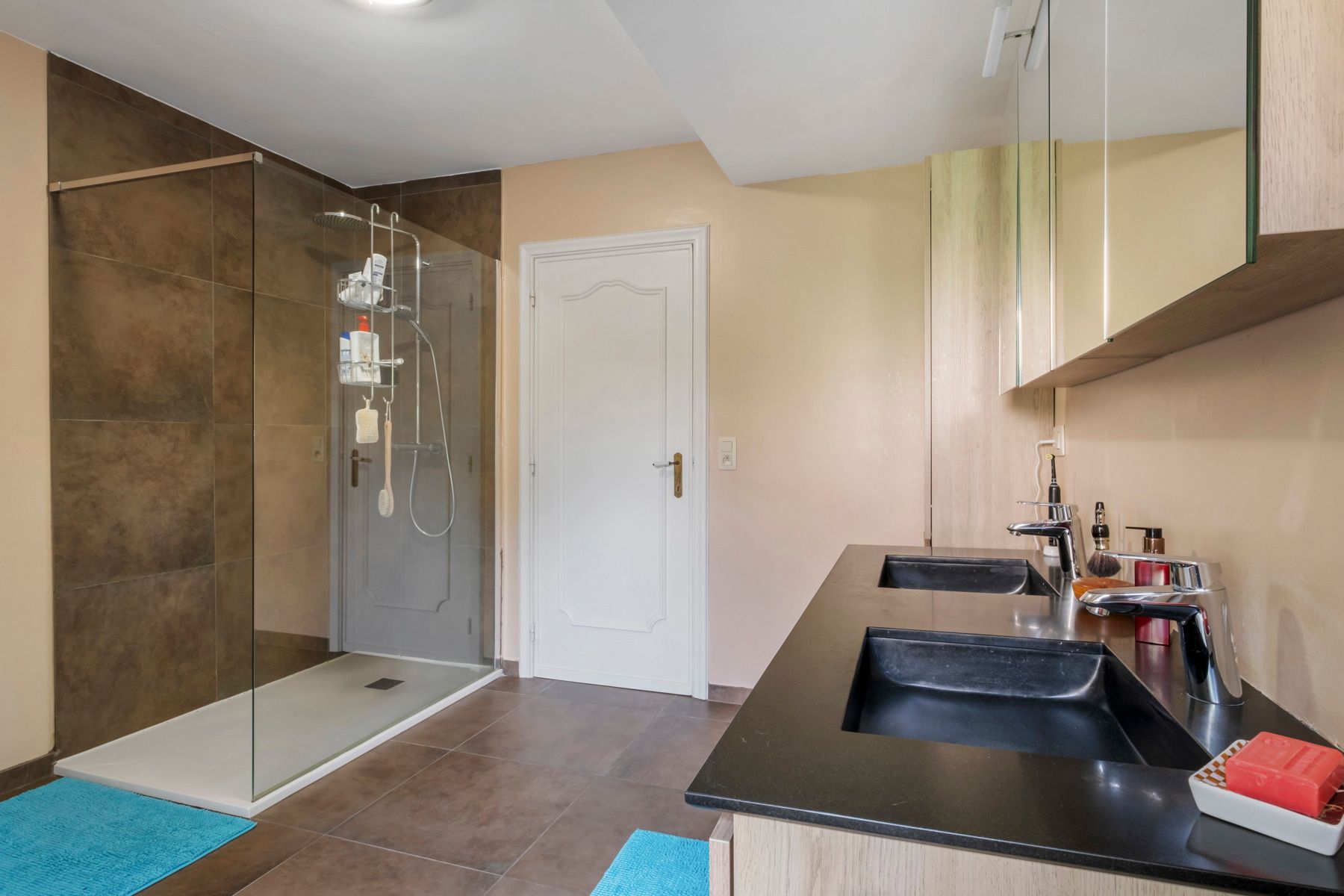 Prachtige villa met ruime tuin op unieke locatie in Gistel! foto 9