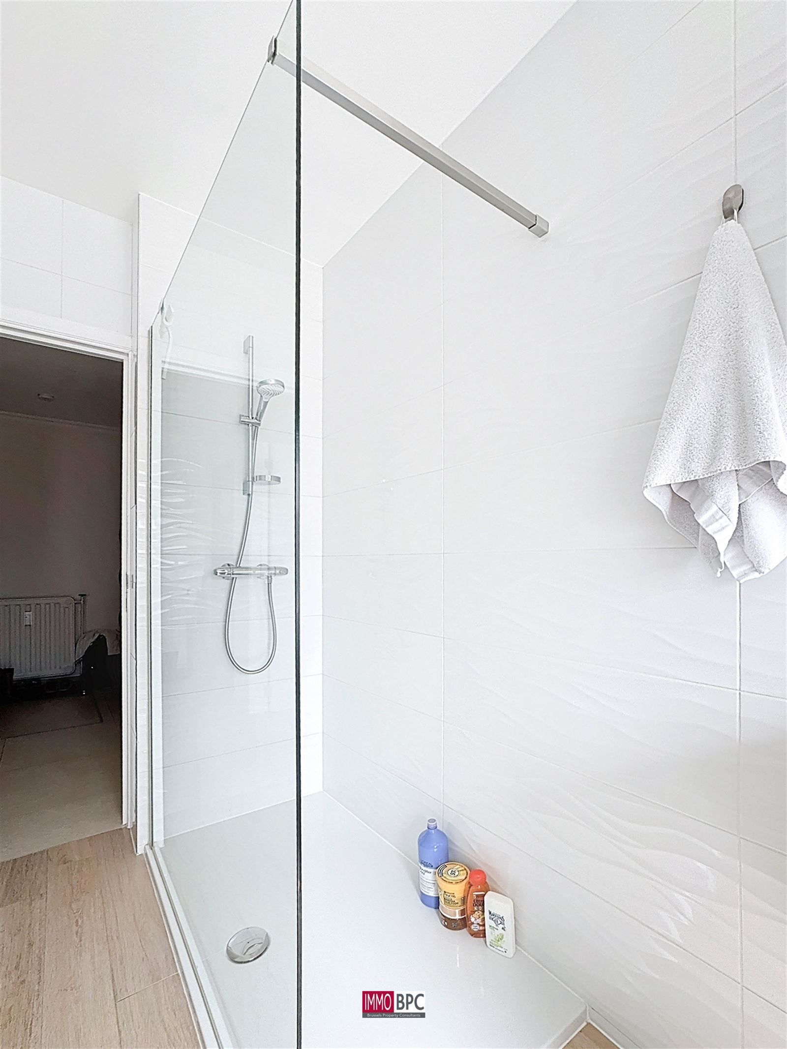 volledig gerenoveerd appartement van 140 m² foto 18