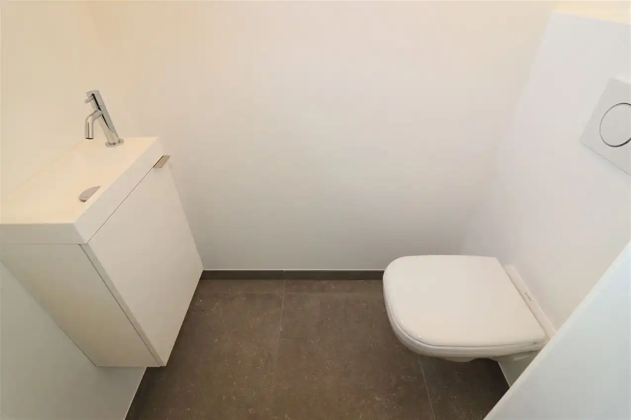 Aangename woning met drie slaapkamers en mooie tuin op rustige locatie foto 17