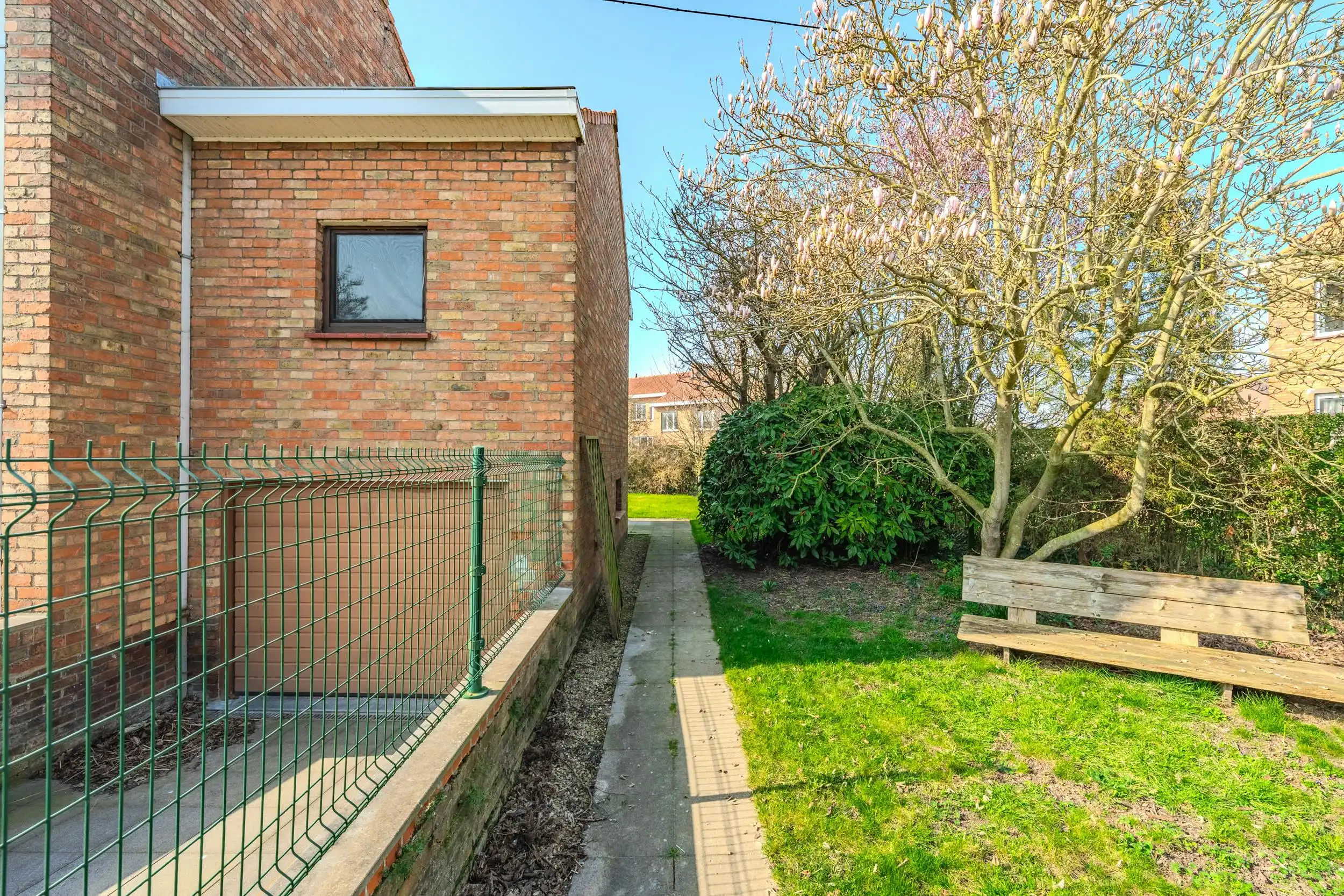 Halfopen woning met 4 slpks en zonnige tuin te Mariakerke foto 22