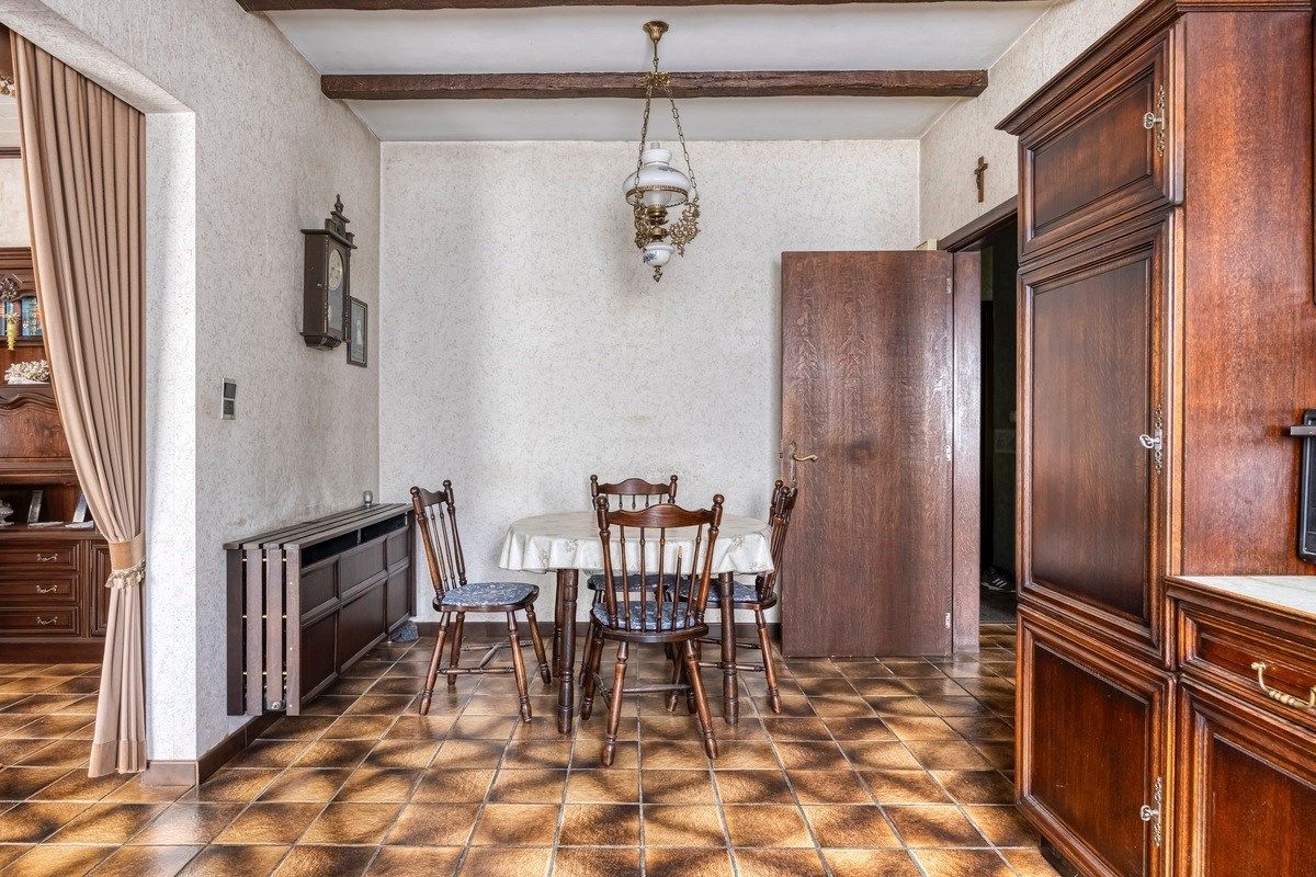 Ruime woning met 3 slaapkamers en grote tuin foto 9