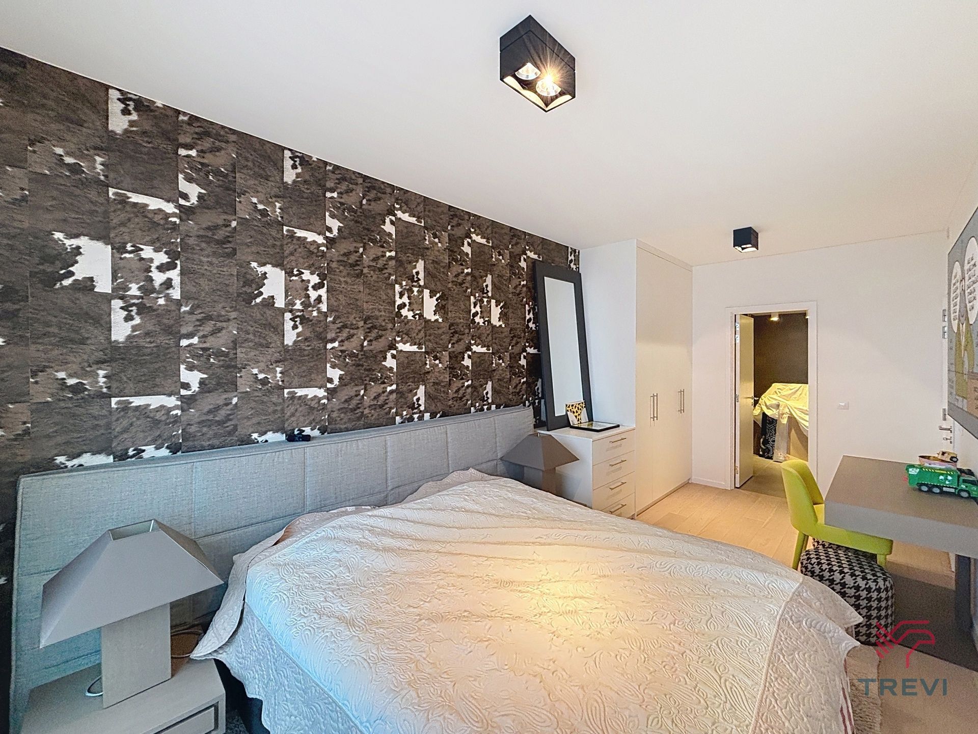 UP-SITE 27E VERDIEPING, 3 SLAAPKAMER FLAT VAN ± 219M². foto 21