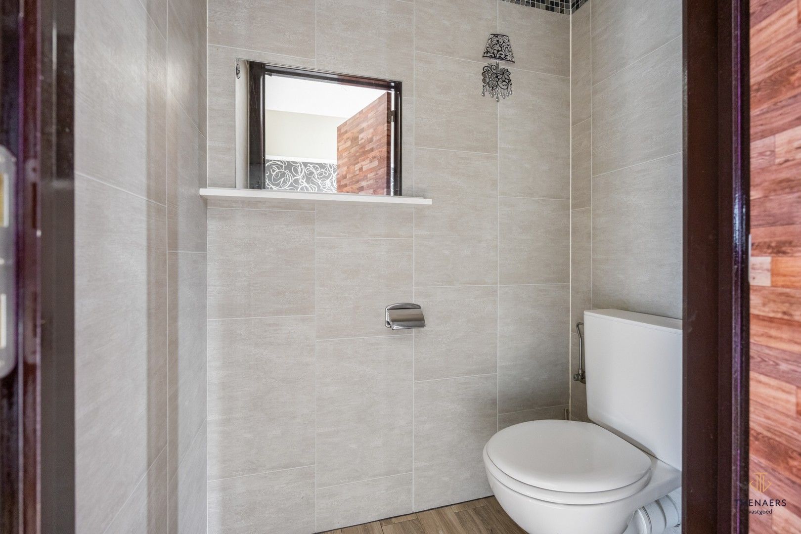 Moderne half‑open bebouwing met 3 slaapkamers op een rustige ligging. foto 9