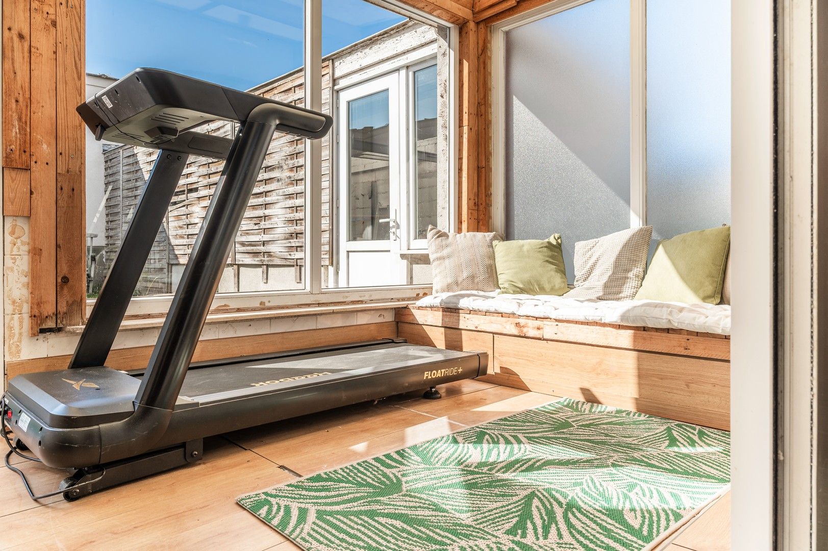 Instapklare woning met magazijn foto 18