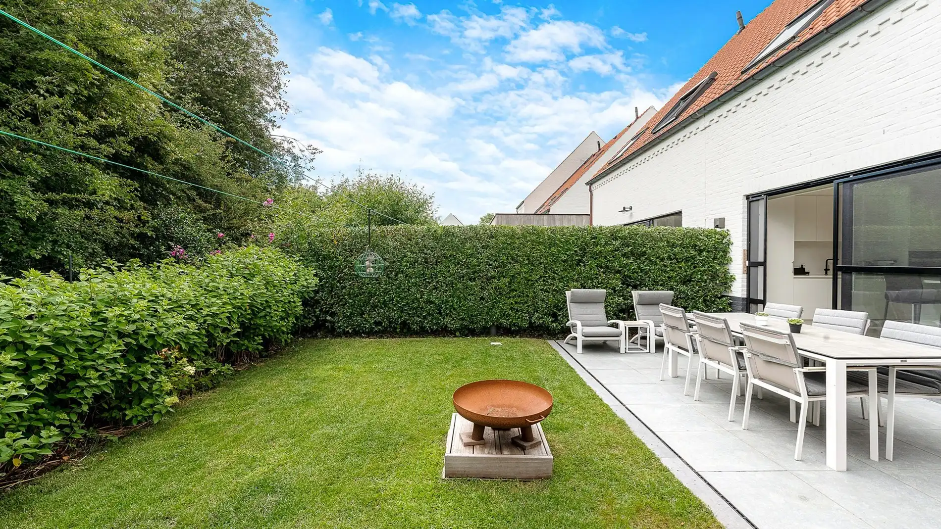 Recente woning met parking en tuin te Moerkerke-Damme foto 14