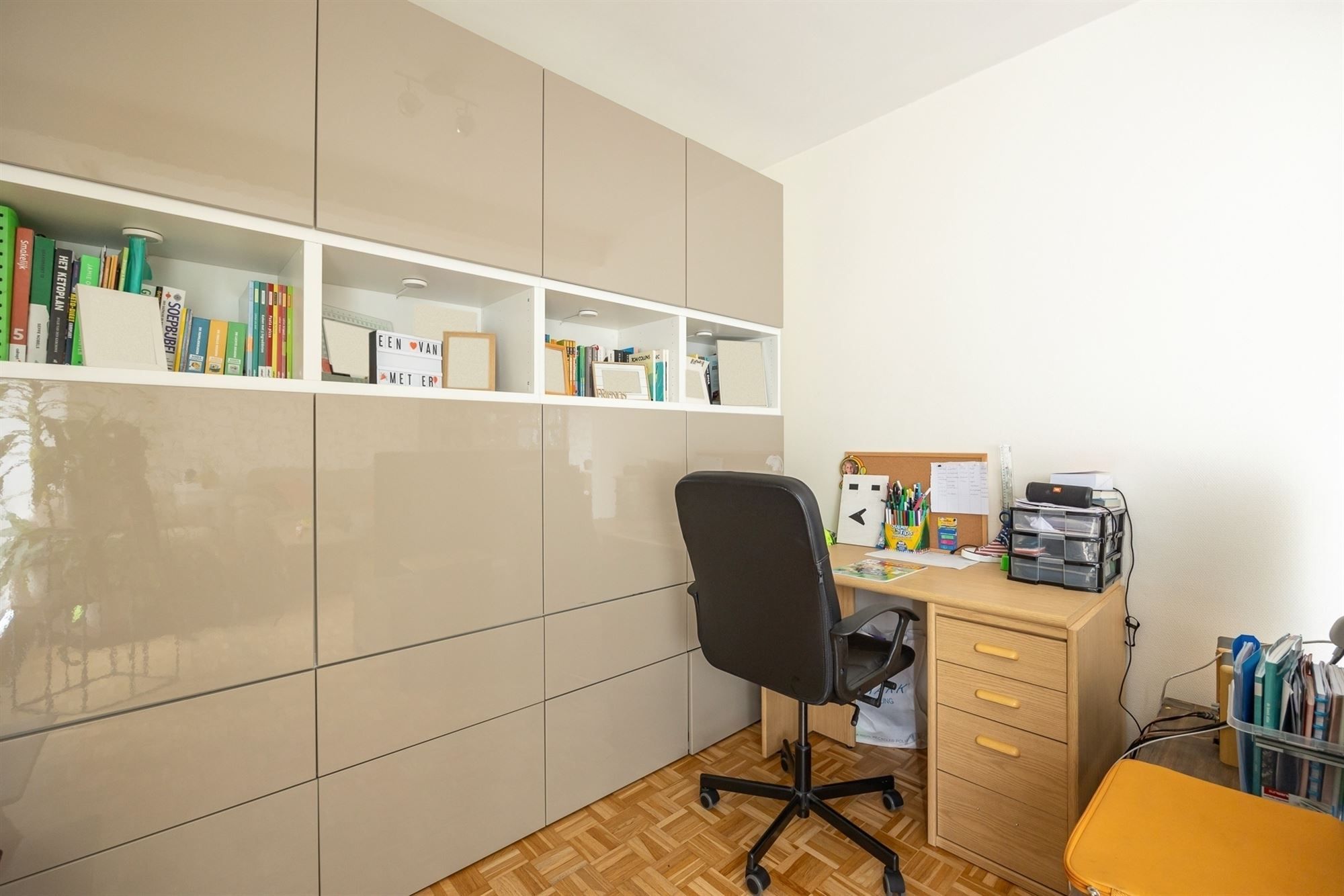 Instapklare bel-étagewoning met polyvalente ruimte en W-tuin foto 9