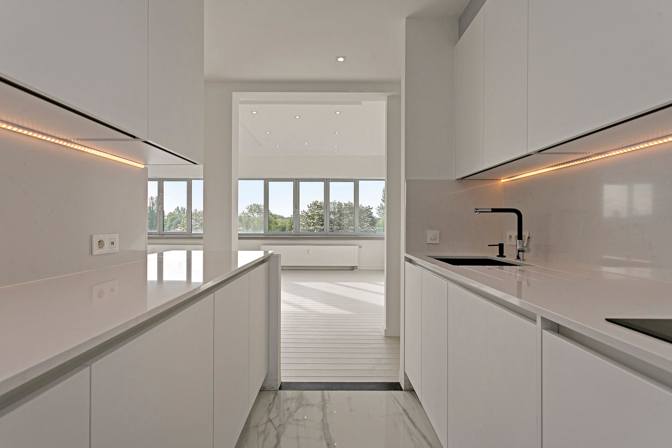 OPEN HOUSE 19/7 - Instapklaar drie slaapkamer appartement foto 3