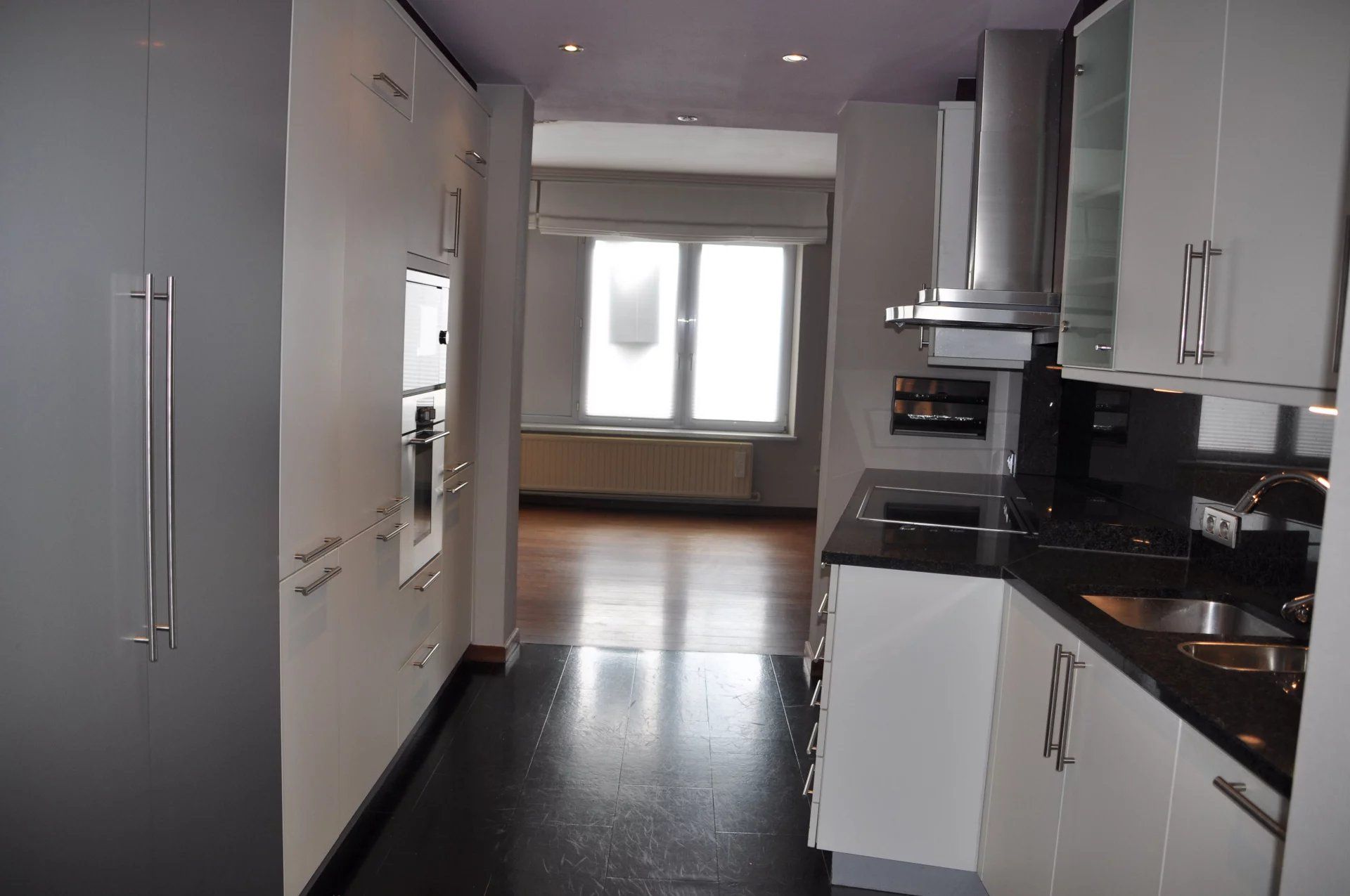 UNIEK HANDELSPAND VAN 110M² MET DUPLEXAPPARTEMENT MET 3 SLPK IN LANAKEN CENTRUM foto 17