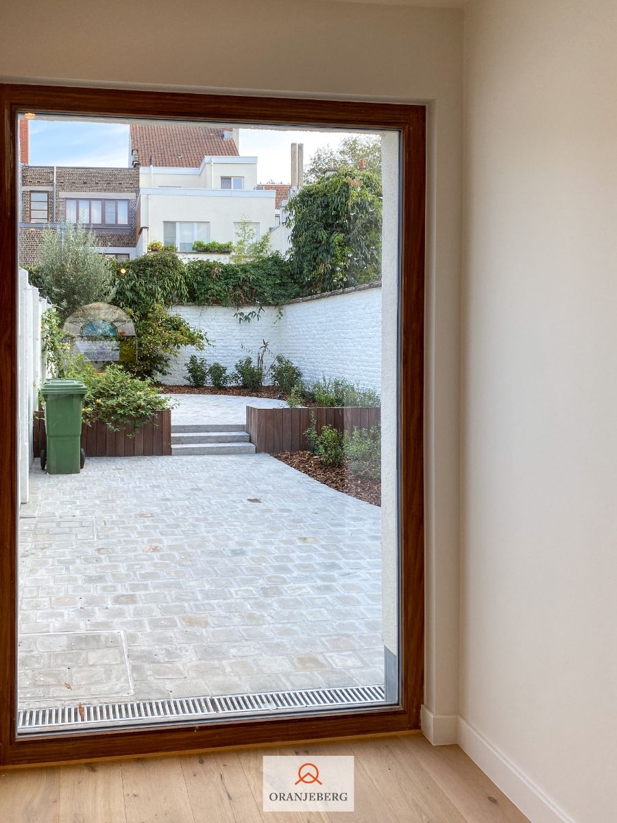 Gerenoveerde herenwoning met 4 slpk's vlakbij Muinkpark foto 12
