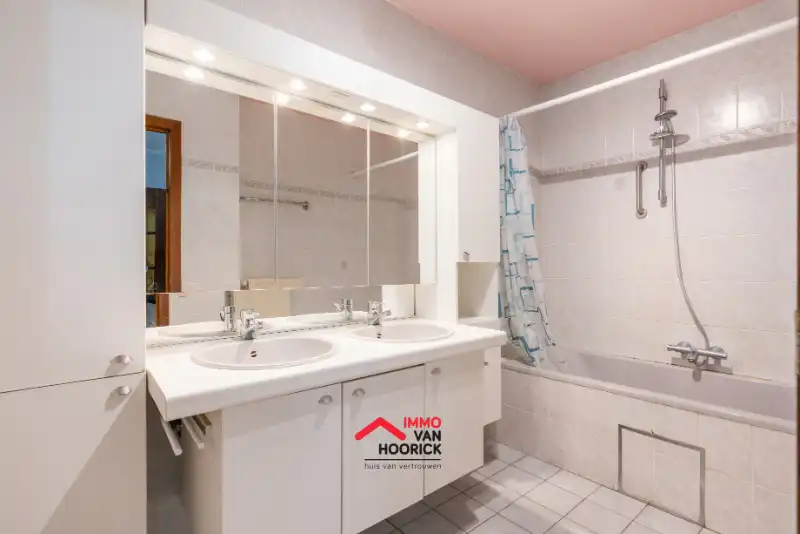 Ruim appartement - verdiep 1 - 2 slaapkamers!!! foto 11