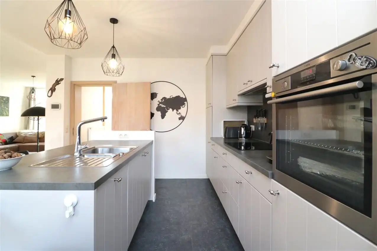 Gunstig gelegen woning met 3 slpk., tuin en garage foto 5