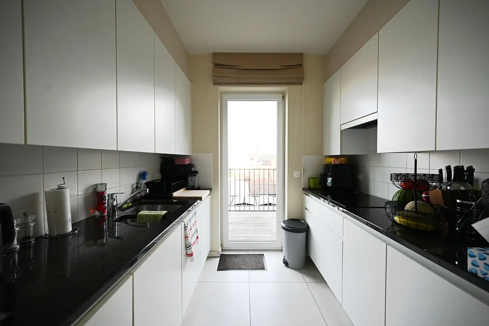 Gezellig appartement met 2 slaapkamers op de Munt te Roeselare! foto 11