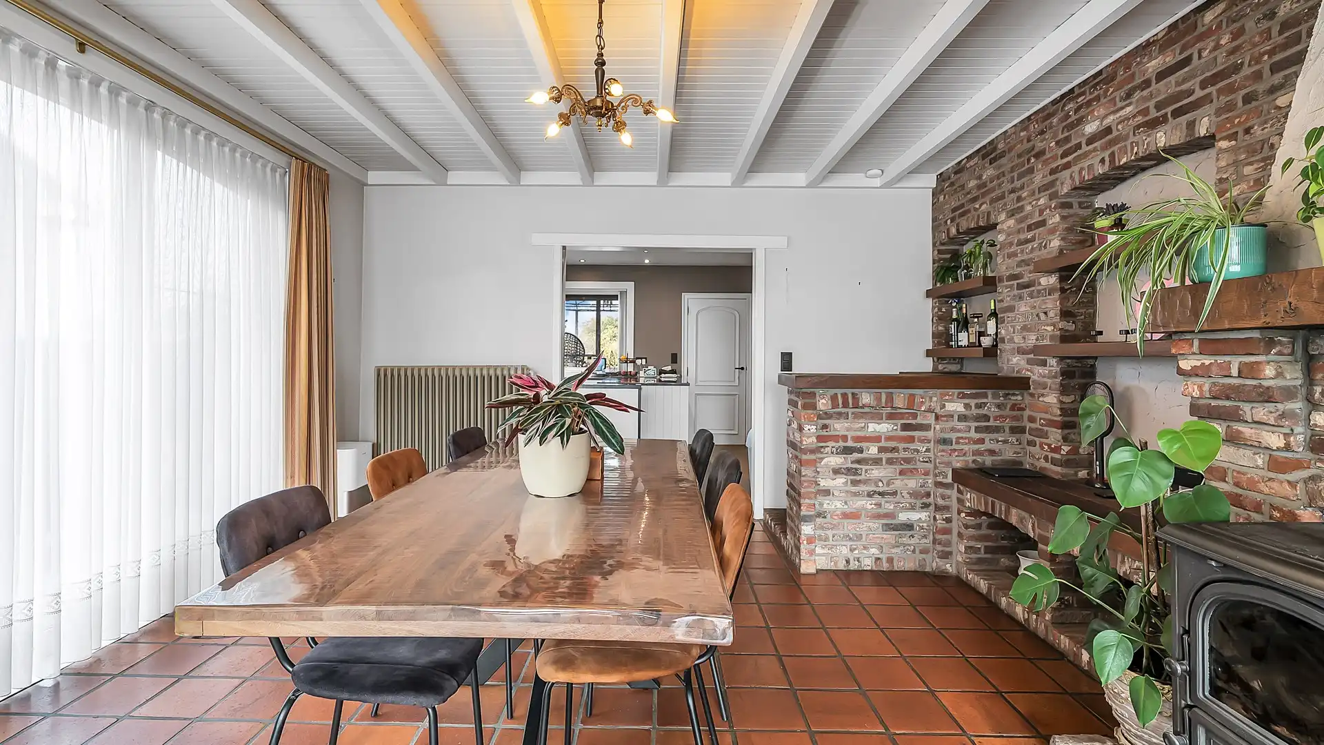 Ruime open bebouwing met 4 slaapkamers, zonnepanelen, thuisbatterij en EPC-label B in Paal! foto 6