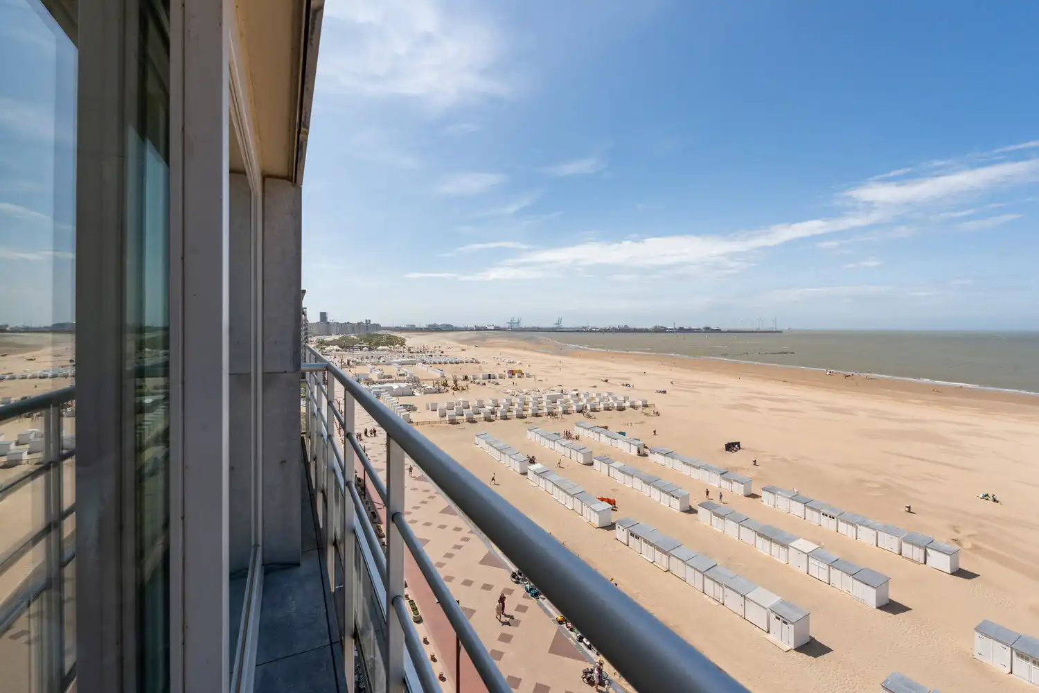 Prachtig appartement met een panoramisch uitzicht op zee foto 20