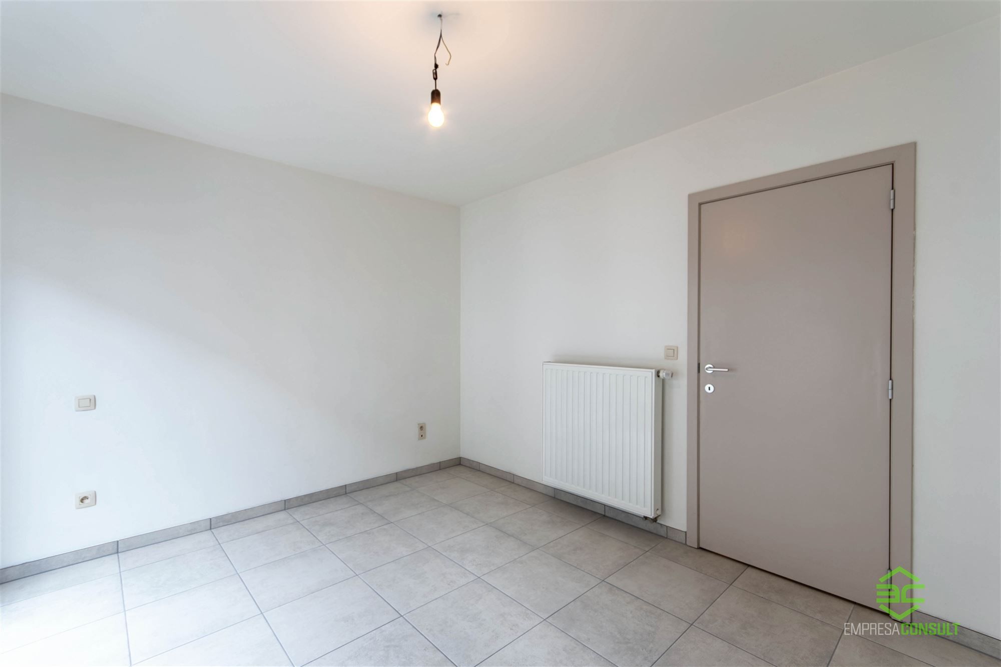 Instapklaar appartement met 2 slpk, in het centrum foto 9