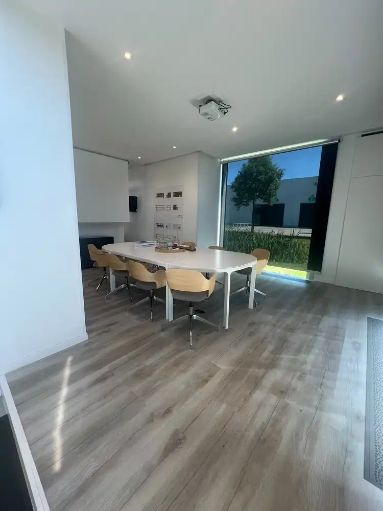 KMO-unit met showroom foto 6