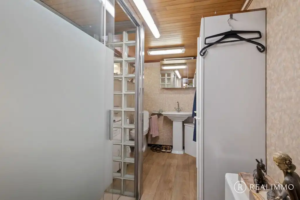 Te renoveren gezinswoning met uitweg en garage in Avelgem foto 5