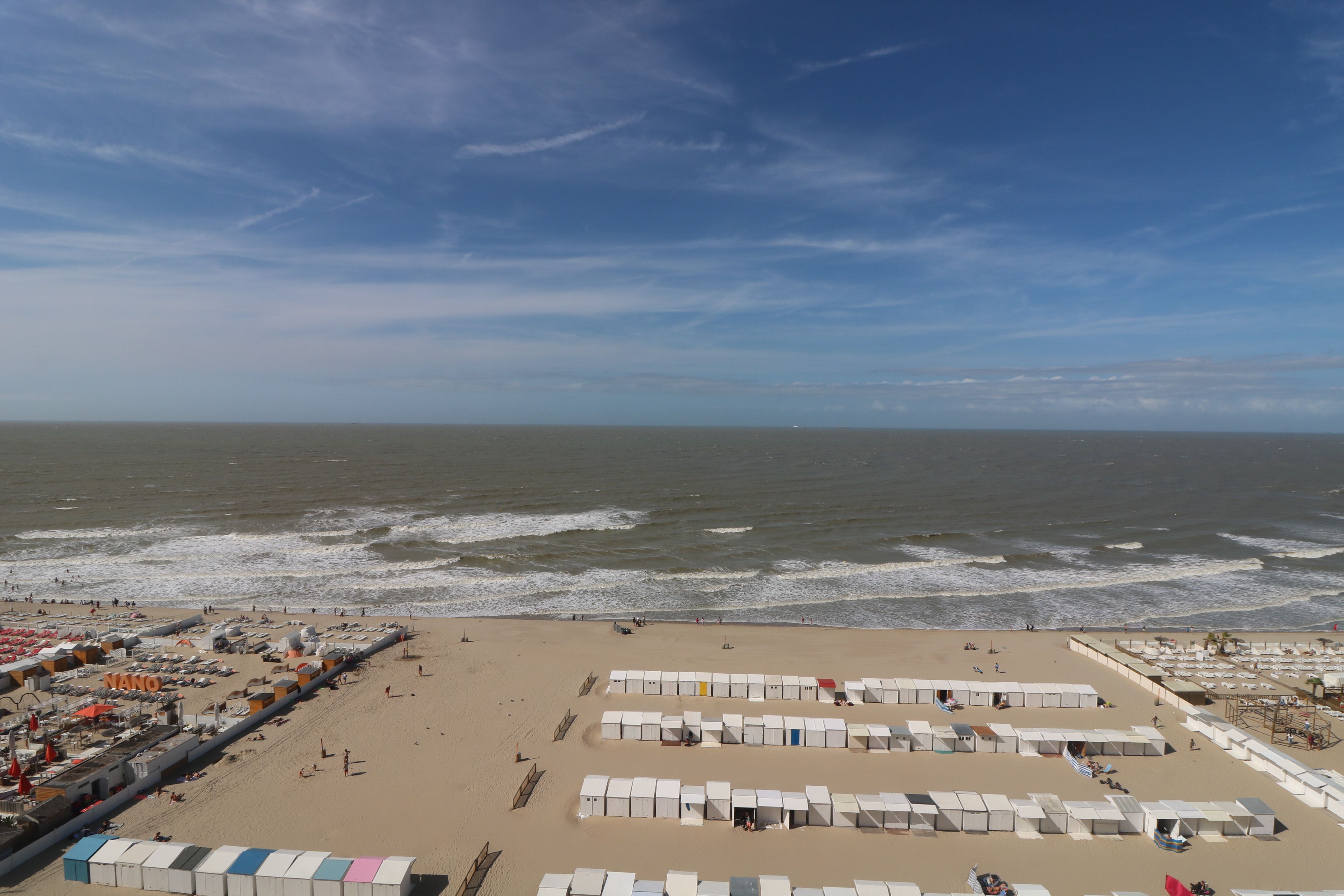 Penthouse op de Zeedijk met 2-slaapkamers en grote terrassen. foto 8