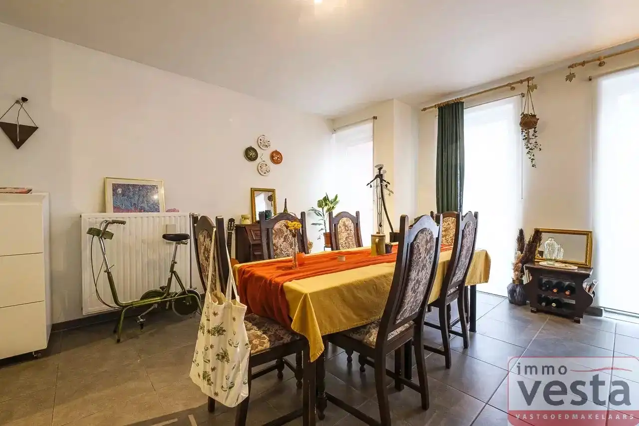 Goed onderhouden appartement in centrum Sint-Truiden foto 12