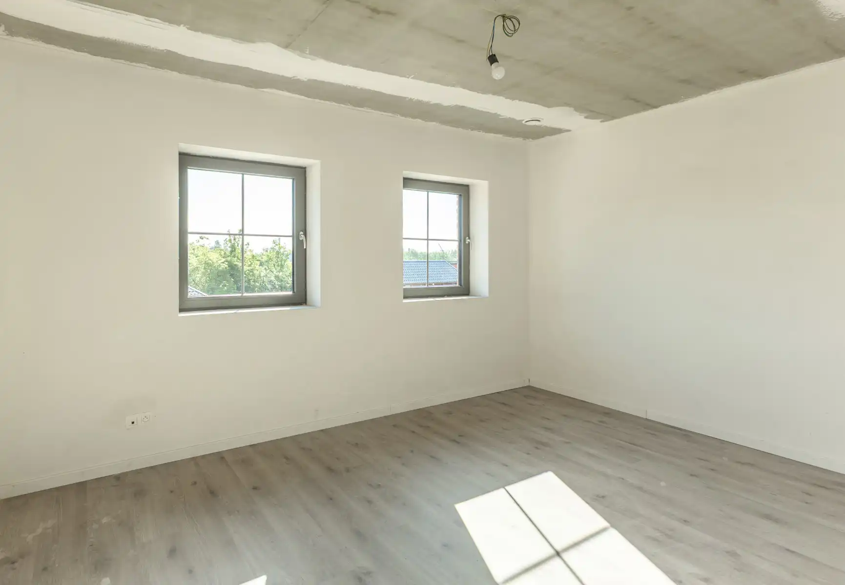 Ruime energiezuinige nieuwbouwwoning (Links) foto 10