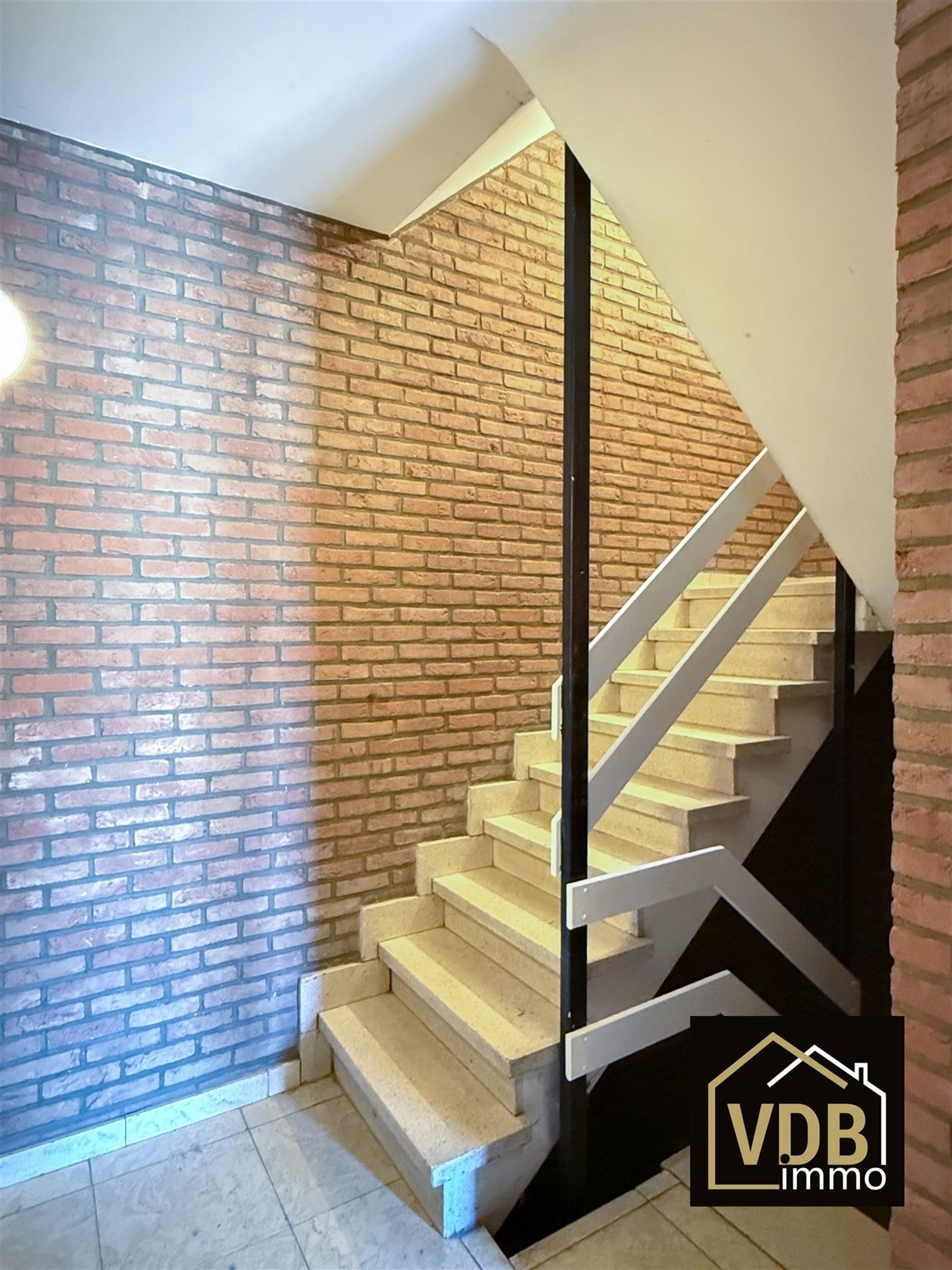 GERENOVEERD APPARTEMENT - 2 SLAAPKAMERS foto 36