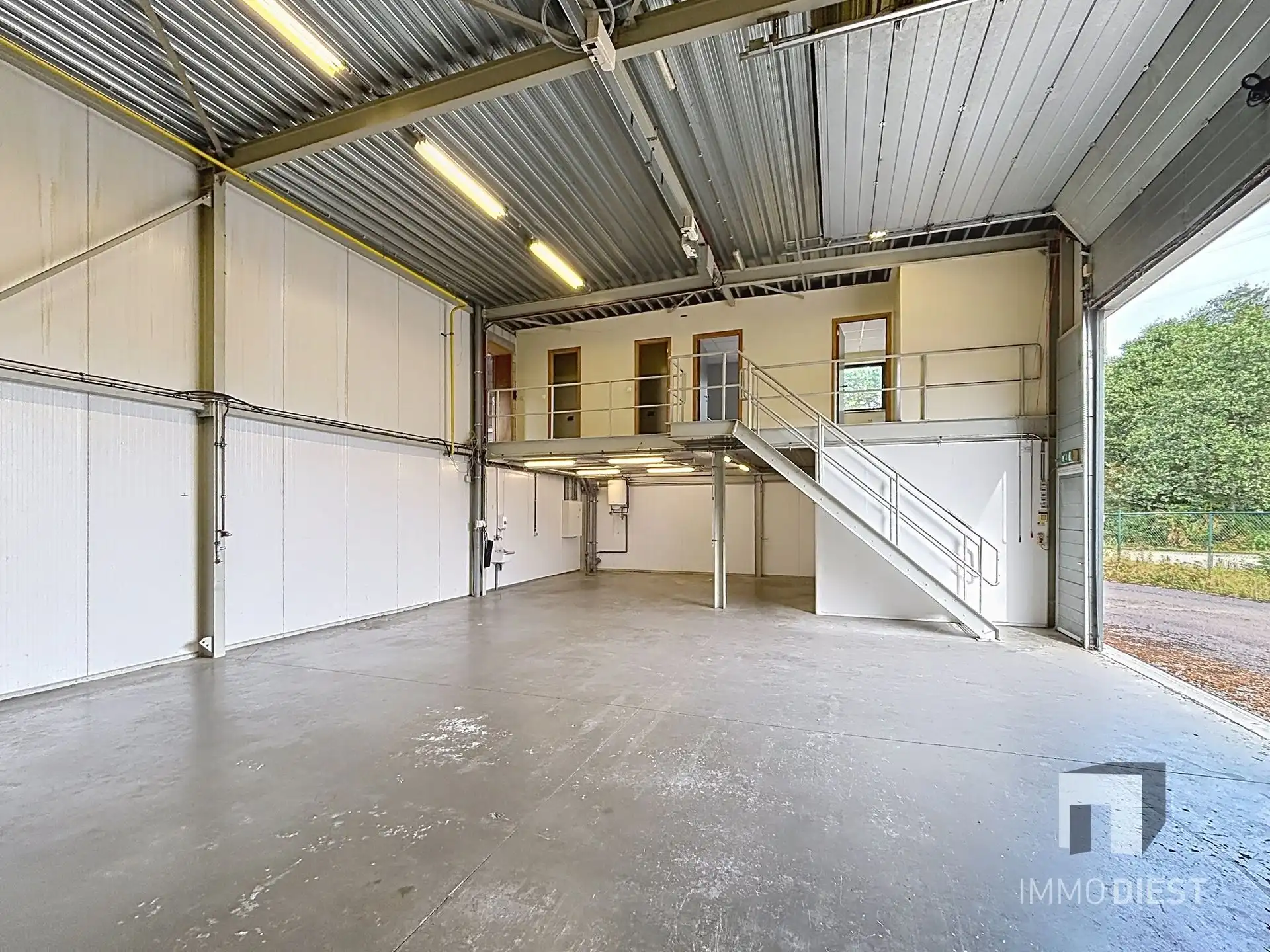 Magazijn te huur Industrieweg 110 - 3980 TESSENDERLO-HAM