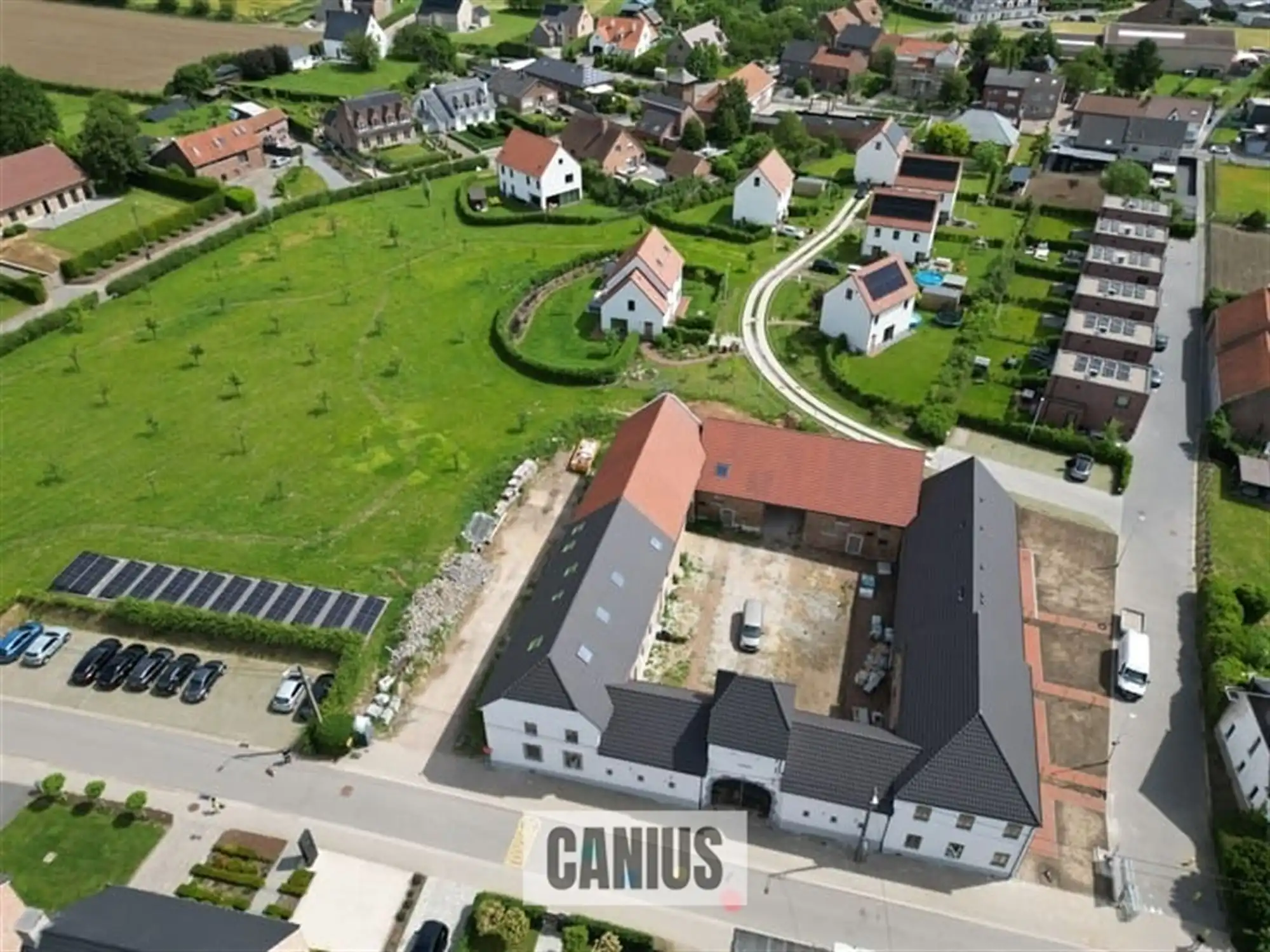 WONEN IN DE PAREL VAN HASPENGOUW foto 8