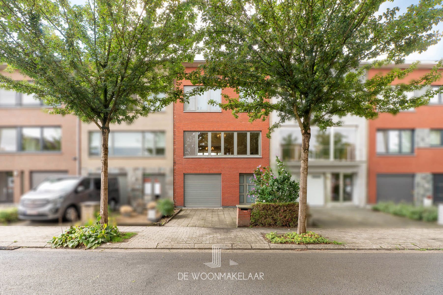 Verzorgde bel-etage met 3 slk en ZW tuin in rustige woonwijk foto {{pictureIndex}}