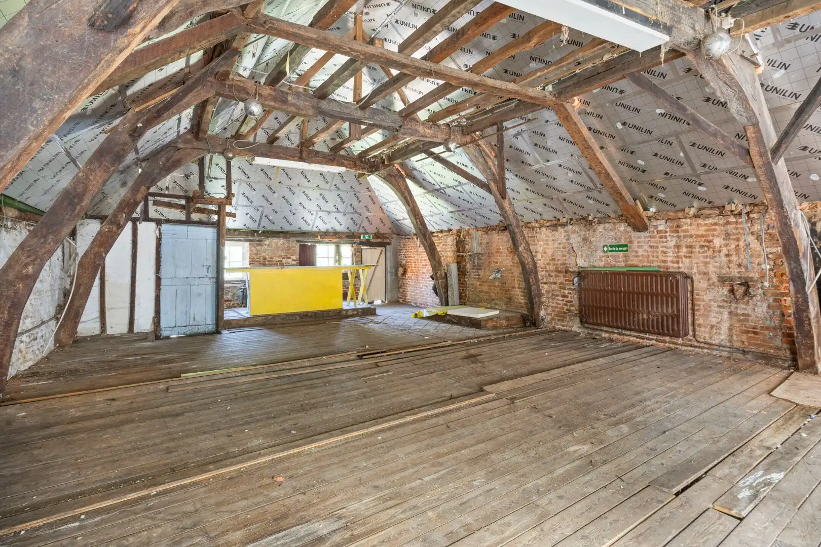Te renoveren woning met stadstuin in hartje Halle foto 11