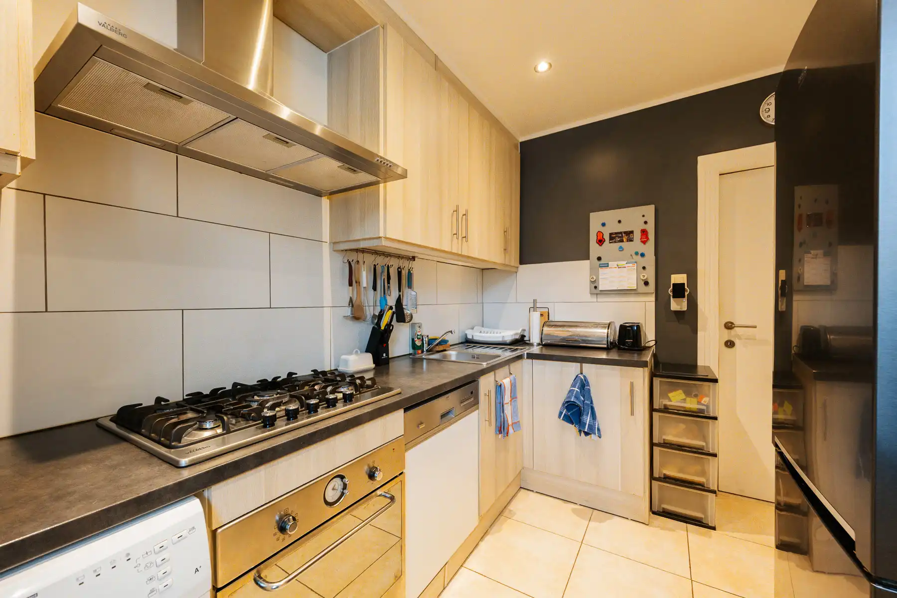 Gerenoveerd appartement met 2 slaapkamers en gezellig terras foto 10