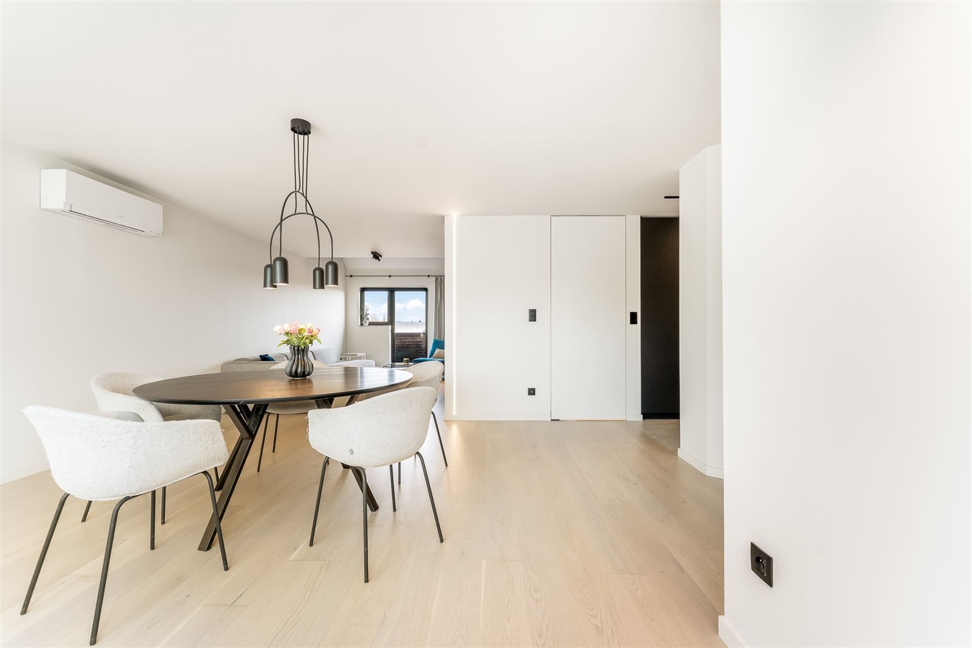 KNAP GERENOVEERD, LICHTRIJK APPARTEMENT (129M²) MET 3 SLAAPKAMERS TE HALEN foto 15