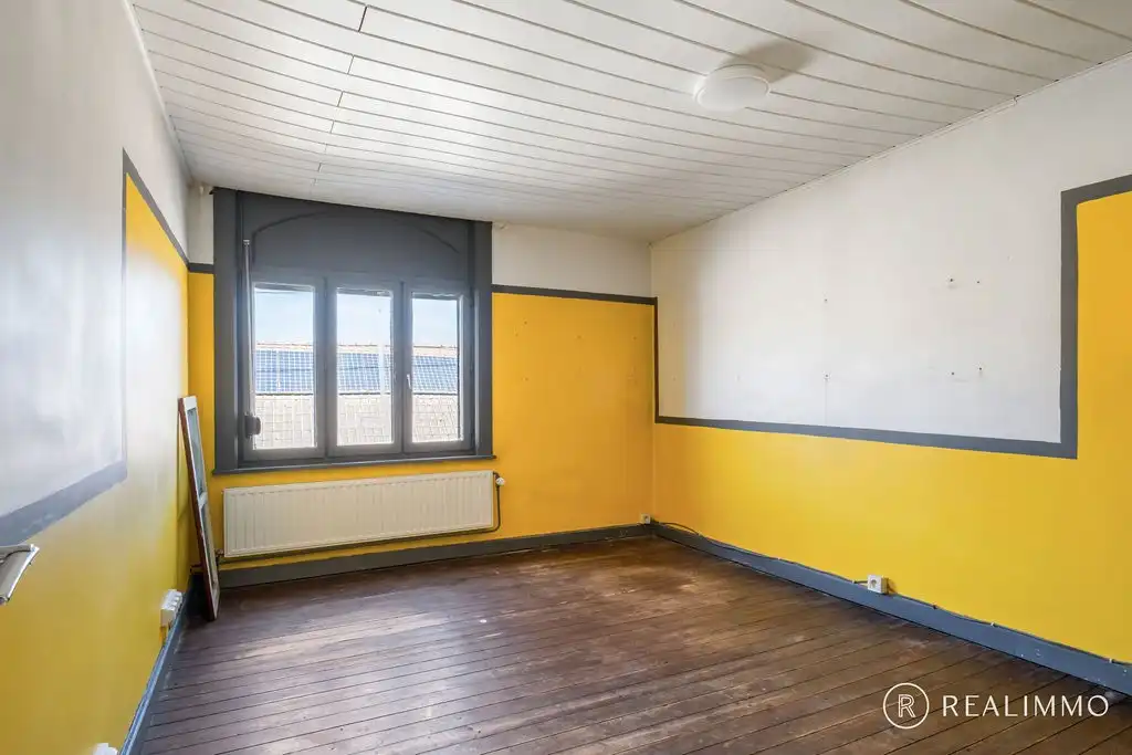 Op te frissen woning met 3 slaapkamers en binnenkoer te Celles foto 13