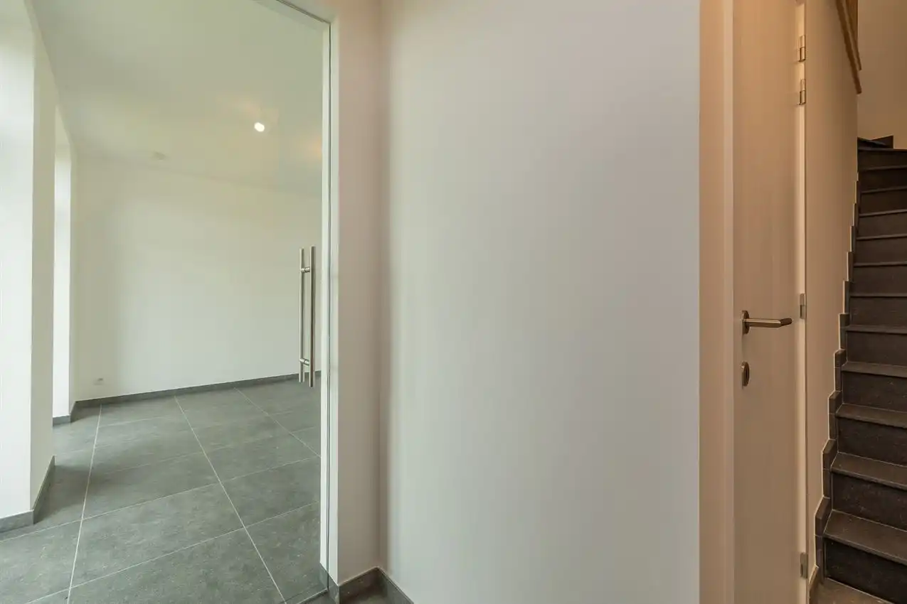 Label A, 4 slpk., omheinde tuin, nabij merode-gebied en centra foto 3