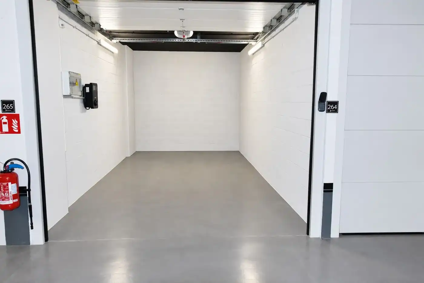 Matuvu - goed gelegen garagebox onder het Albertplein foto 6