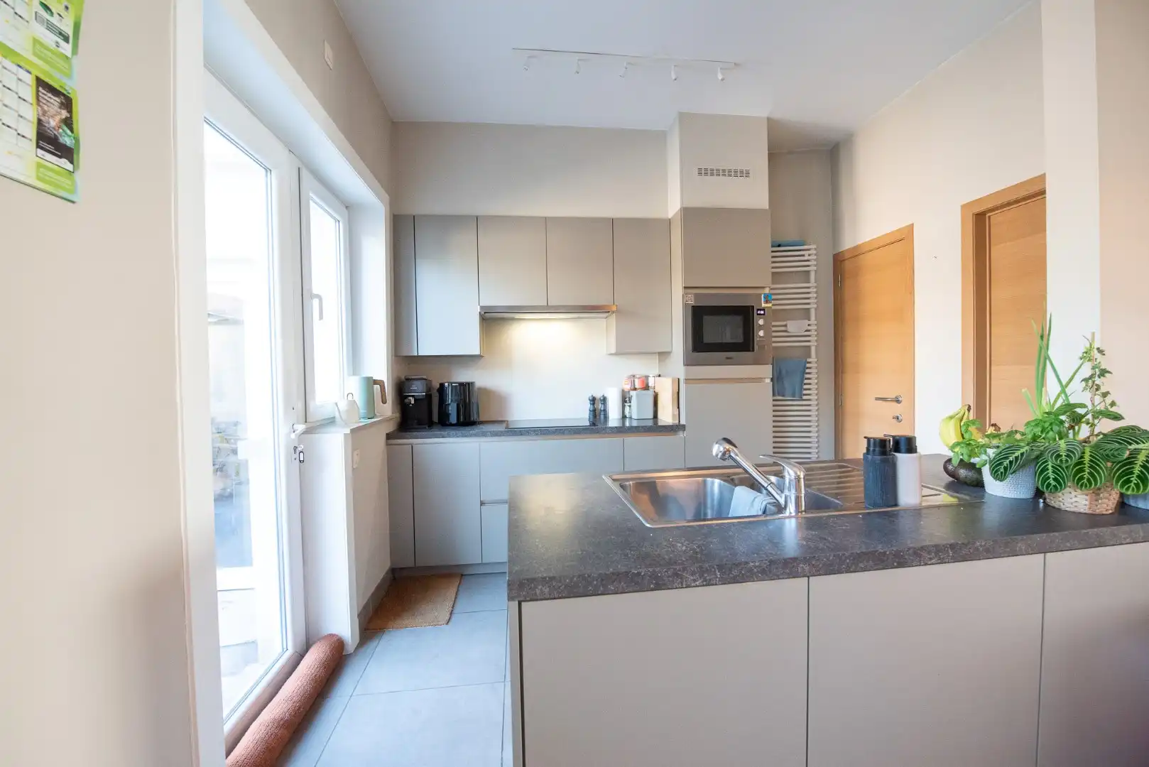 Charmante en goed onderhouden woning te huur nabij station van Waregem foto 6