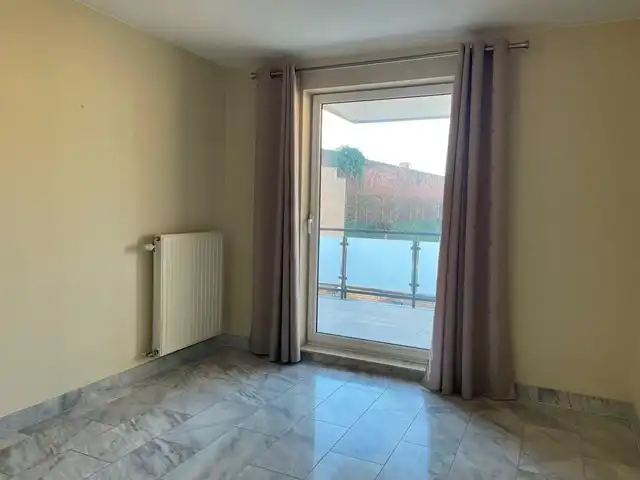 Ruim en energiezuinig appartement met twee terrassen en parking foto 8