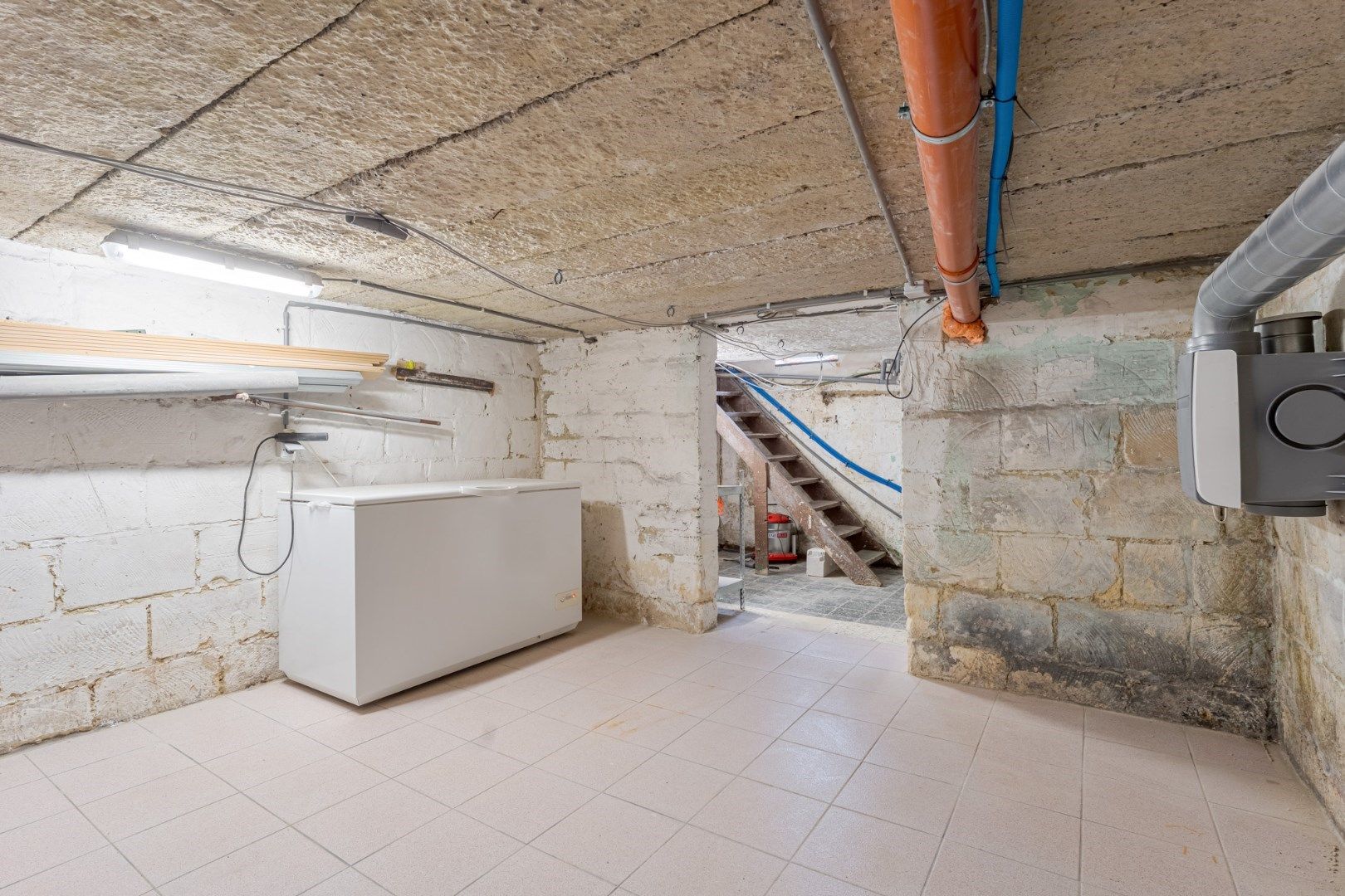 Leuke, zeer degelijk gerenoveerde woning met uitbreidingsmogelijkheden en tuin op 3a 99ca - EPC label B foto 24