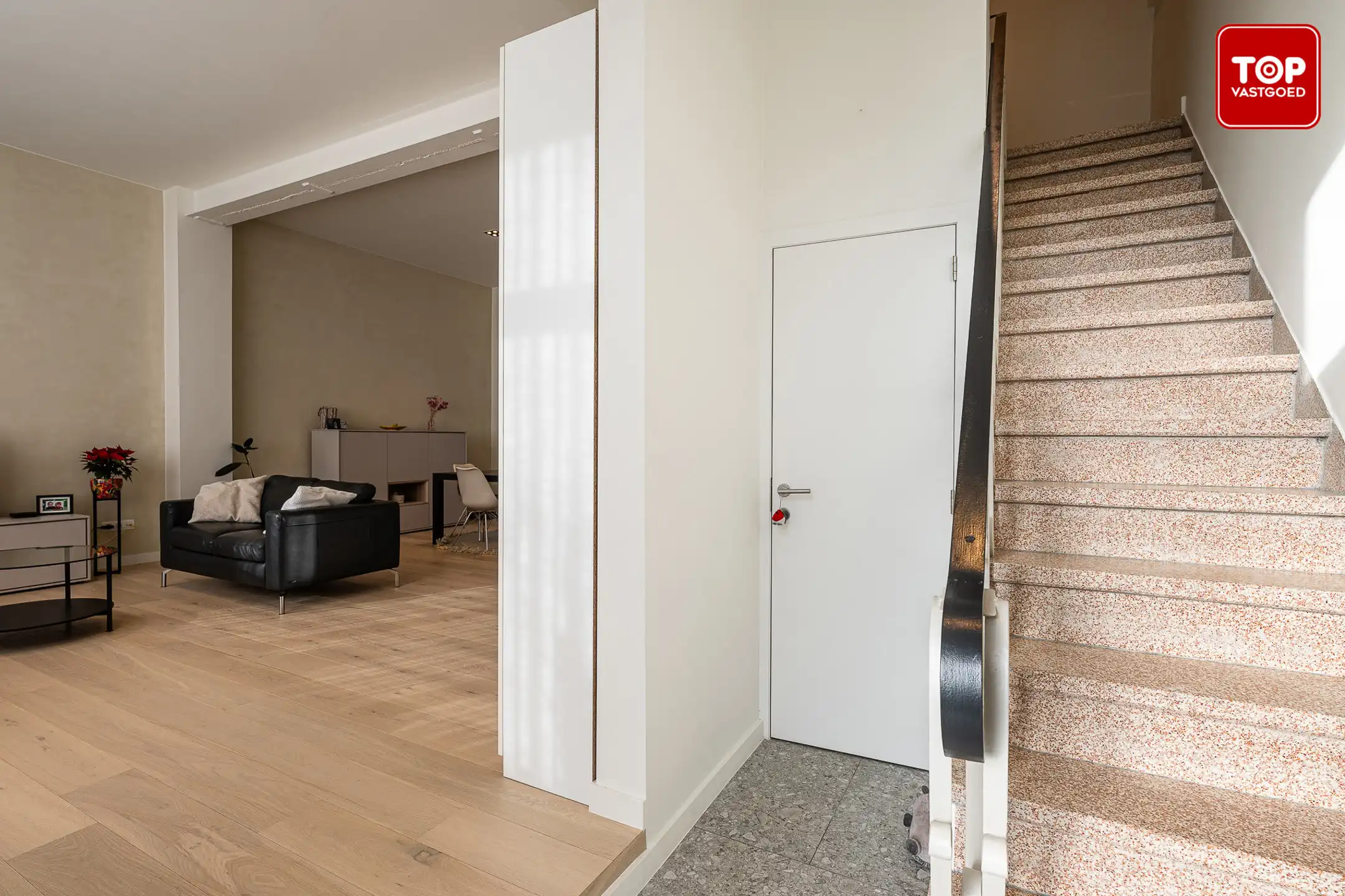 Gerenoveerde, energiezuinige woning op uitstekende locatie foto 3