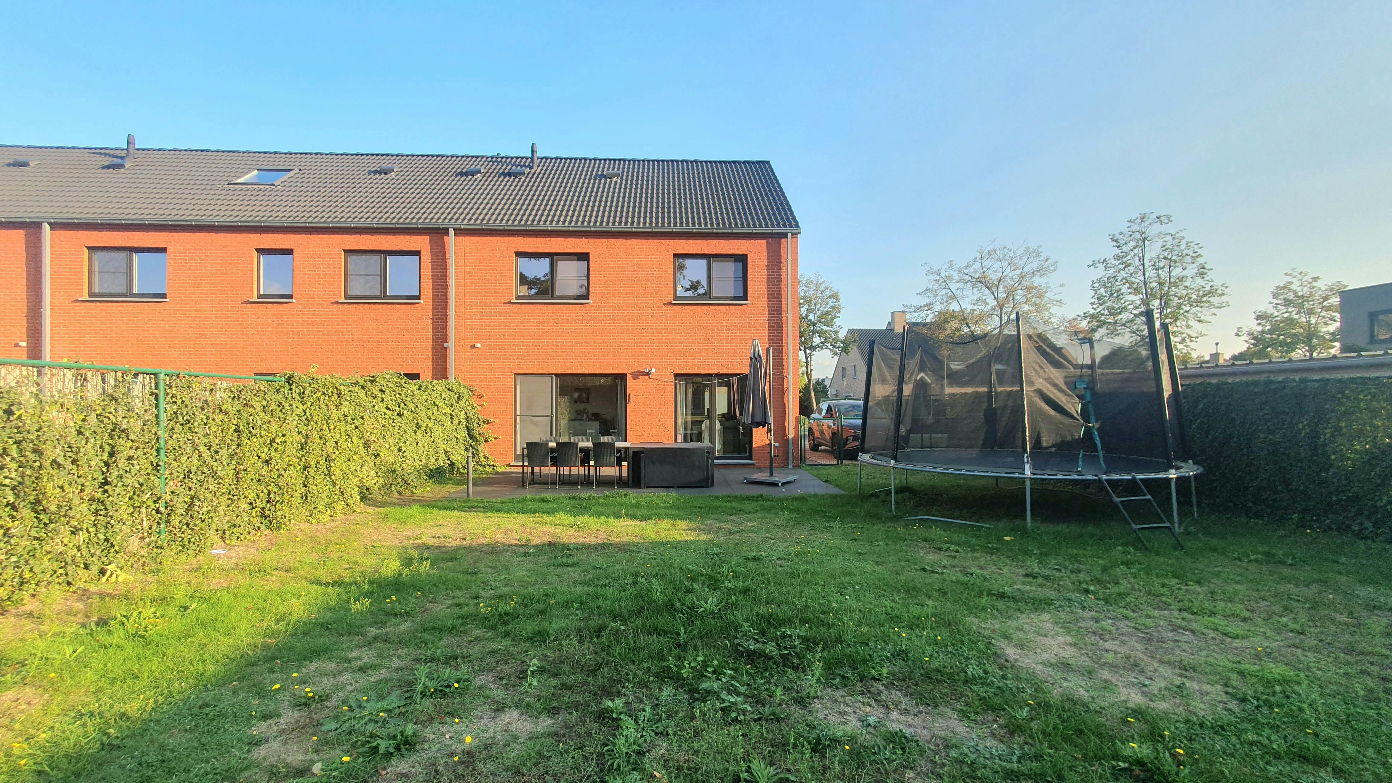 TE HUUR: Recente woning met 3 slaapkamers in Diepenbeek foto 12
