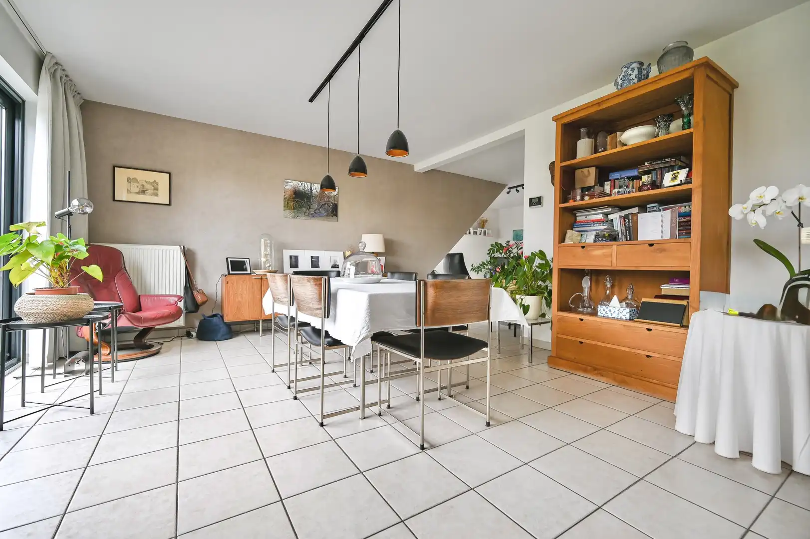 Ruim en centraal gelegen appartement met 2 slaapkamers. foto 5