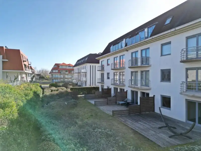 Zonnig gelijkvloers appartement met 2 grote terrassen! foto 6