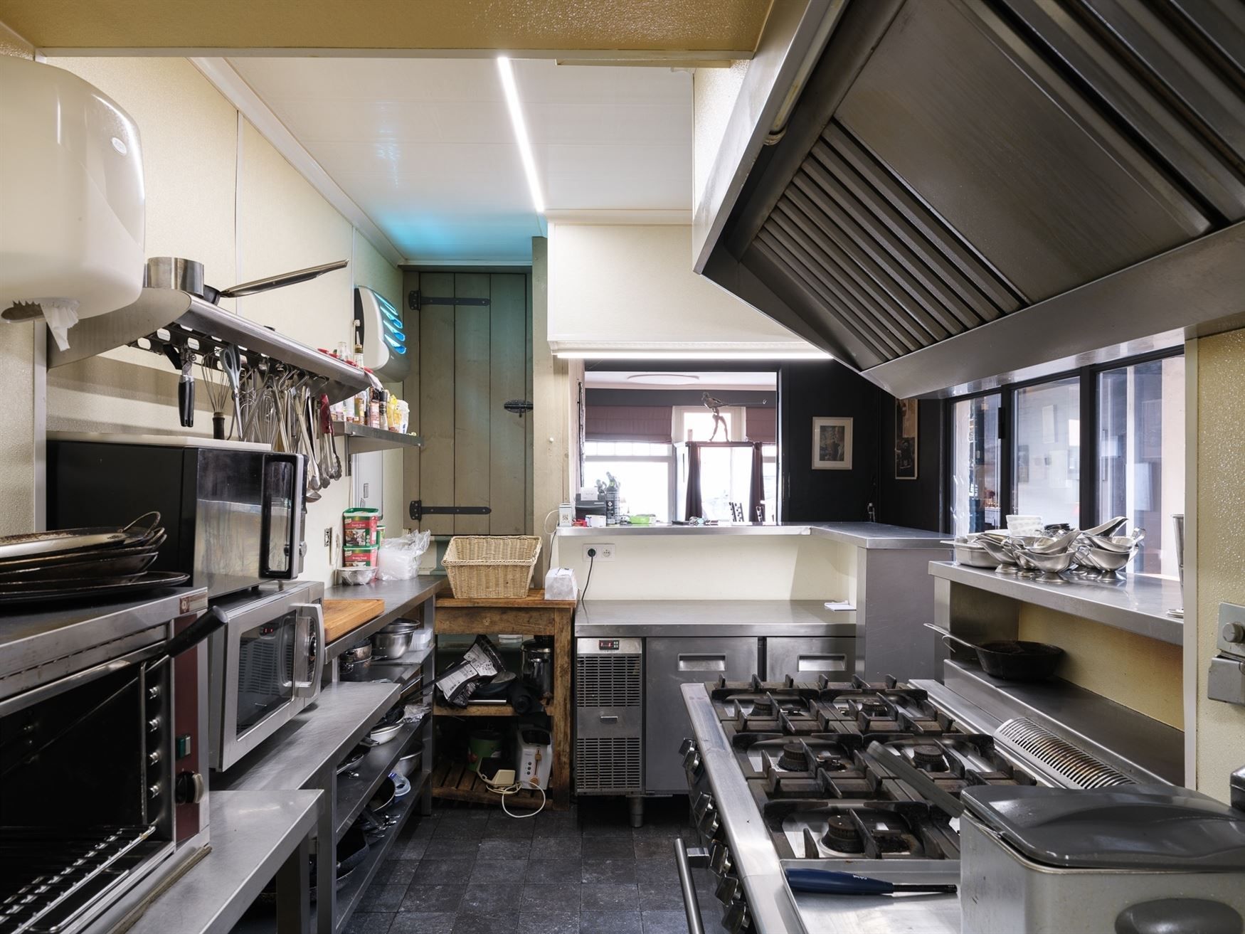 Unieke vastgoedkans in hartje Hansbeke. foto 14