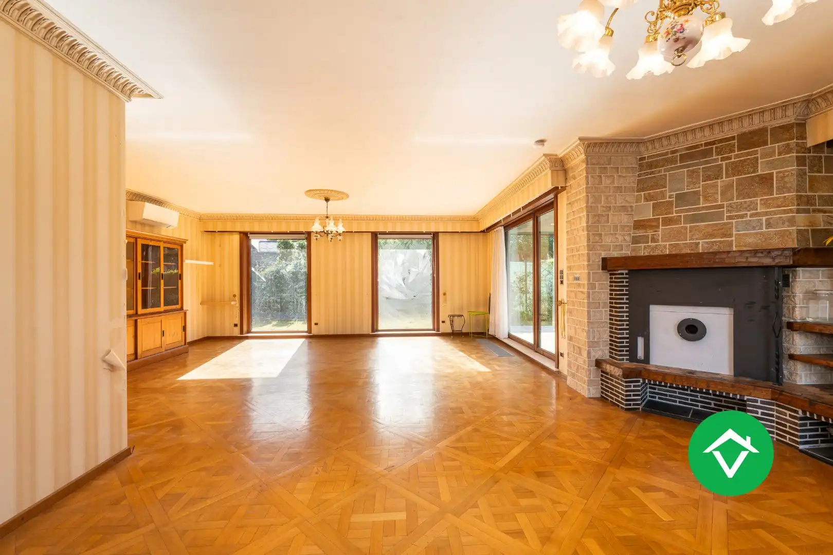 Zeer ruime en instapklare woning met veel mogelijkheden te Eernegem foto 5