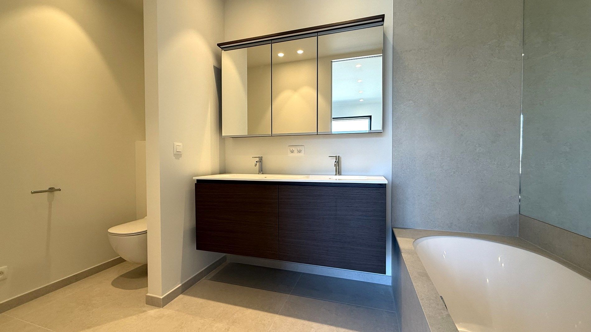 Uniek Penthouse TE HUUR in Waregem! foto 12