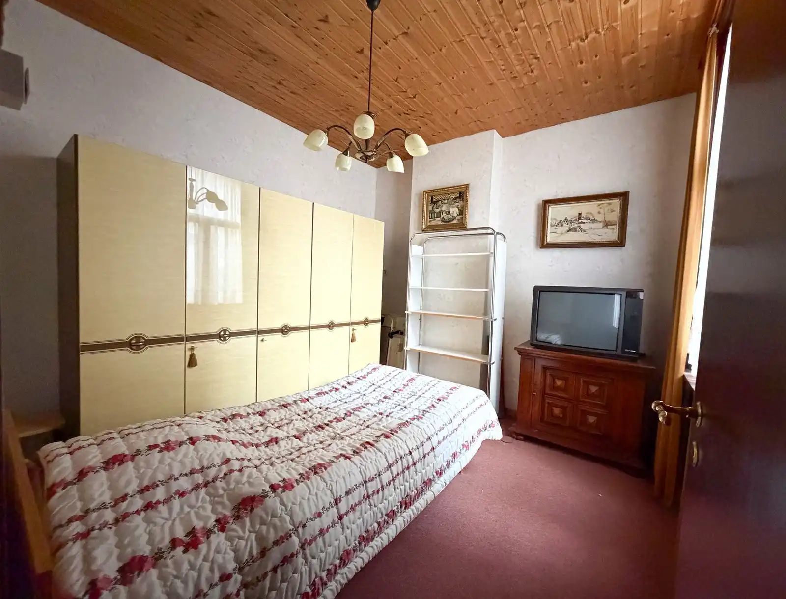 Te renoveren rijwoning met 4 slaapkamers vlak bij de jachthaven foto 11