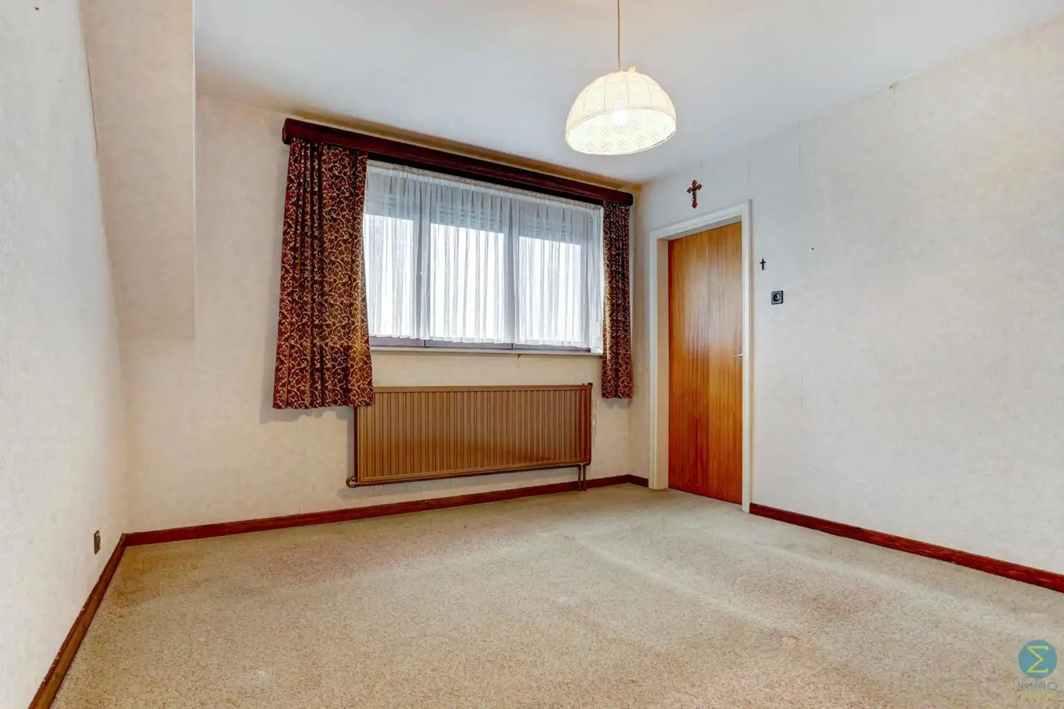 Te renoveren woning met potentieel, 4 ruime slpks op 898m² foto 19